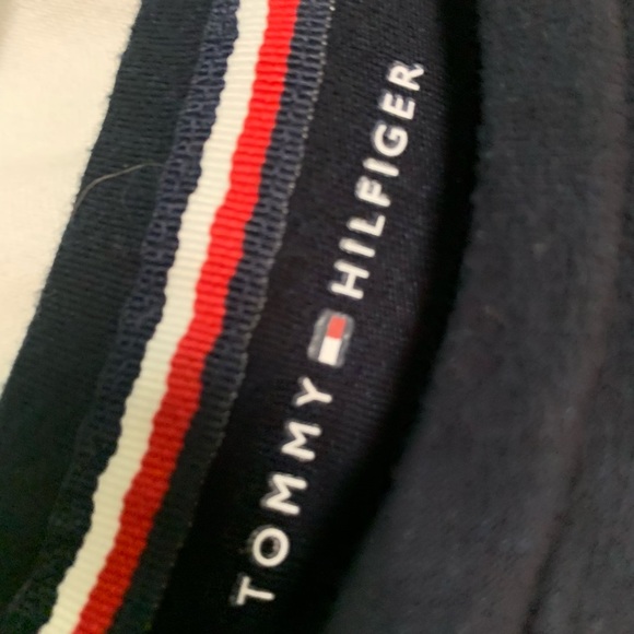 Tommy Hilfiger T-shirt - Picture 2 of 2